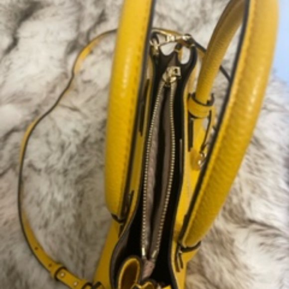 Yellow Leather Michael Kors Small Shoulder/Crossbody Bag - Picture 4 of 7